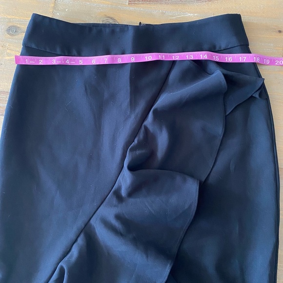 NY & Co., NWT, Black, pencil skirt w ruffle front; 10 - Picture 7 of 10